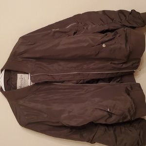 Bomber jacket green American rag size XL. The pictures don't come out green